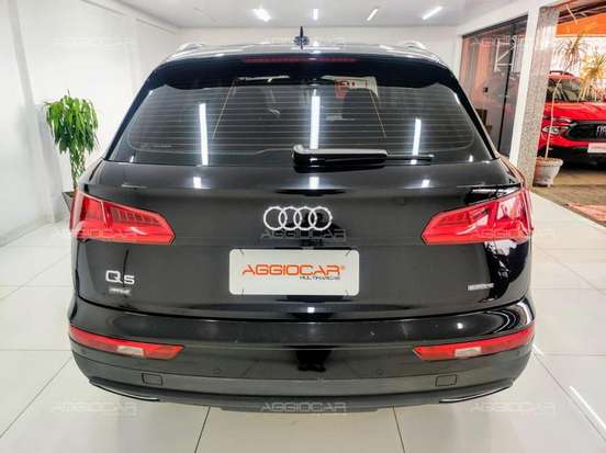 AUDI-Q5-2019