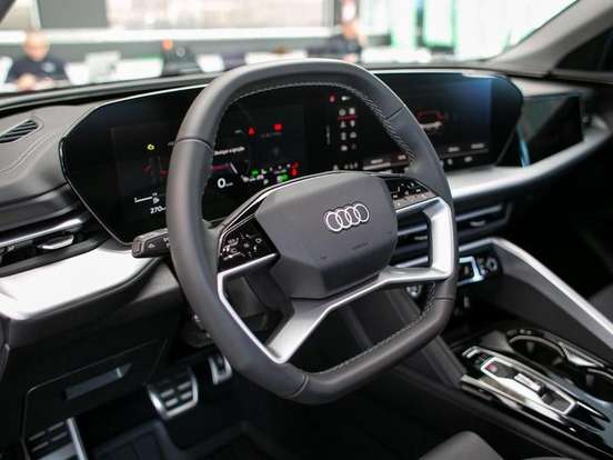 AUDI-Q5-2.0 TFSI GASOLINA SPORTBACK S LINE QUATTRO S TRONIC AUDI-Q5-2025