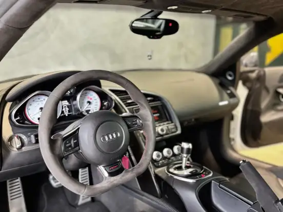 AUDI-R8-5.2 FSI QUATTRO V10 40V GASOLINA 2P R-TRONIC AUDI-R8-2011