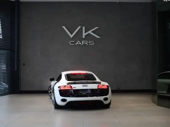 AUDI-R8-5.2 FSI QUATTRO V10 40V GASOLINA 2P R-TRONIC AUDI-R8-2011