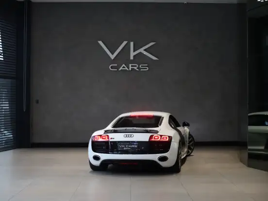 AUDI-R8-5.2 FSI QUATTRO V10 40V GASOLINA 2P R-TRONIC AUDI-R8-2011