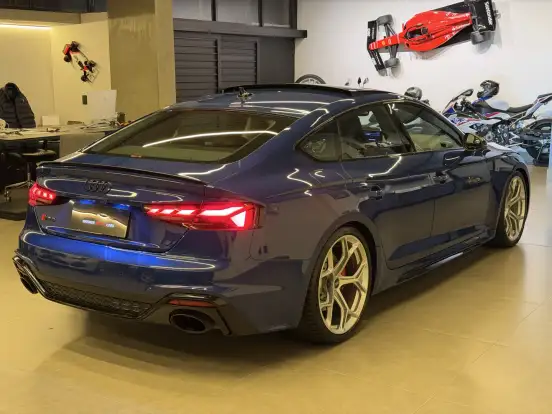 AUDI-RS5-2023