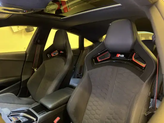 AUDI-RS5-2023