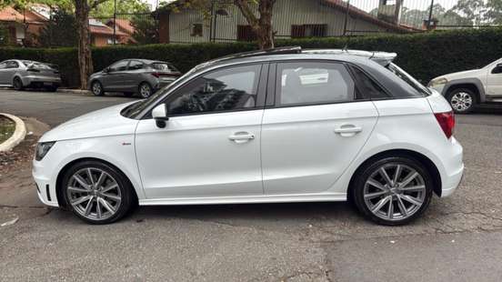 AUDI-A1-2014