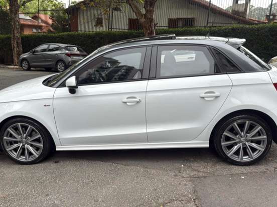 AUDI-A1-1.4 TFSI SPORTBACK AMBITION 16V 185CV GASOLINA 4P AUTOMÁTICO AUDI-A1-2014