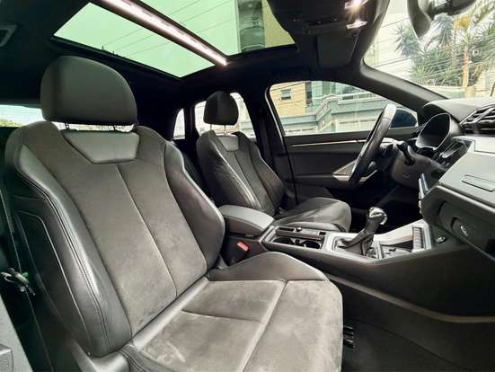 AUDI-Q3-2021