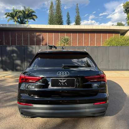 AUDI-Q3-2021