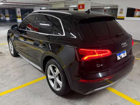 AUDI-Q5-2018