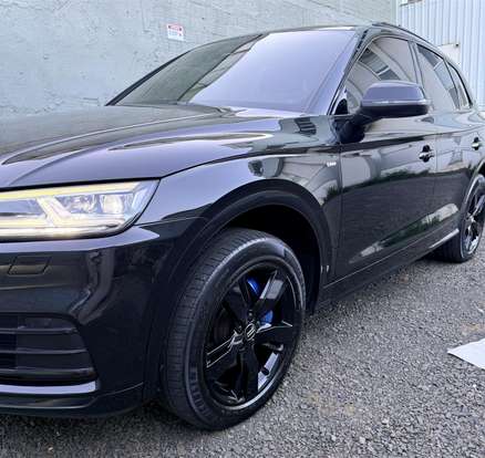 AUDI-Q5-2020