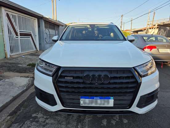 AUDI-Q7-2016