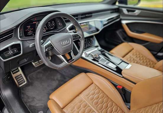 AUDI-RS6-2023