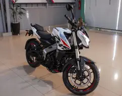 BAJAJ DOMINAR NS400Z BAJAJ DOMINAR NS400Z