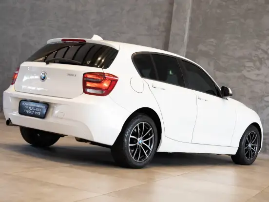 BMW-116i-1.6 16V TURBO GASOLINA 4P AUTOMÁTICO BMW-116i-2013