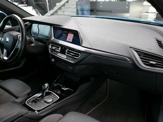 BMW-118i-1.5 12V GASOLINA SPORT GP STEPTRONIC BMW-118i-2019