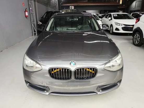 BMW-118i-2012