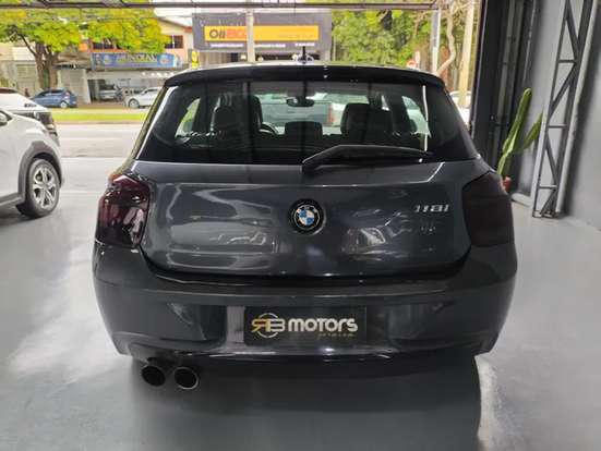 BMW-118i-2012