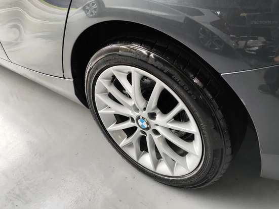 BMW-118i-2012