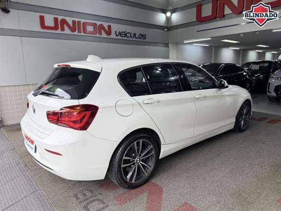 BMW-120i-2019