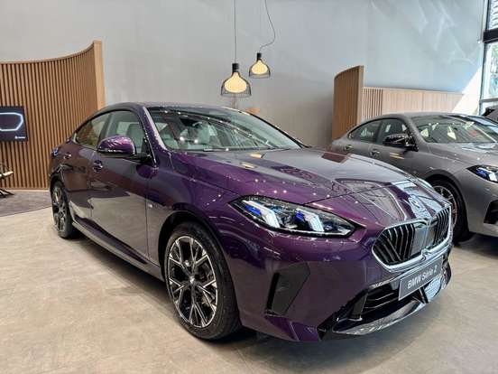 BMW-220i-2025