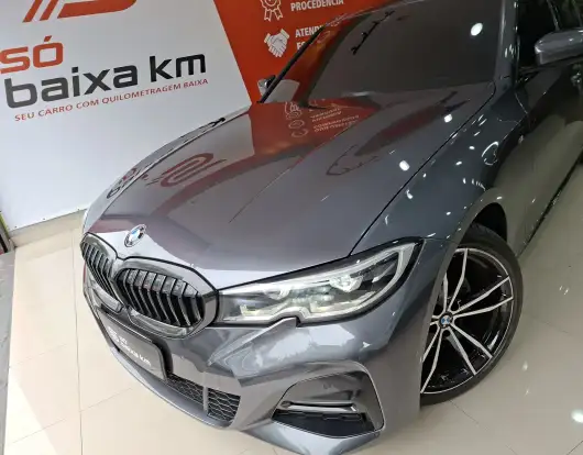 BMW-320i-2021
