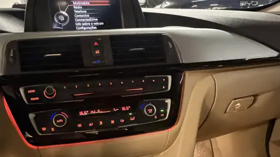 BMW-320i-2016