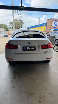 BMW-320i-2015