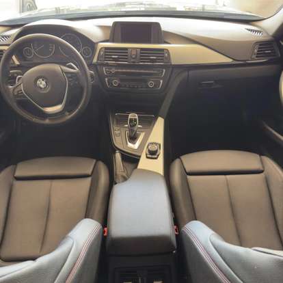BMW-320i-2015