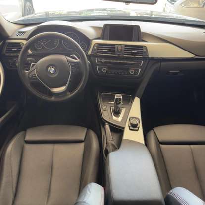 BMW-320i-2015