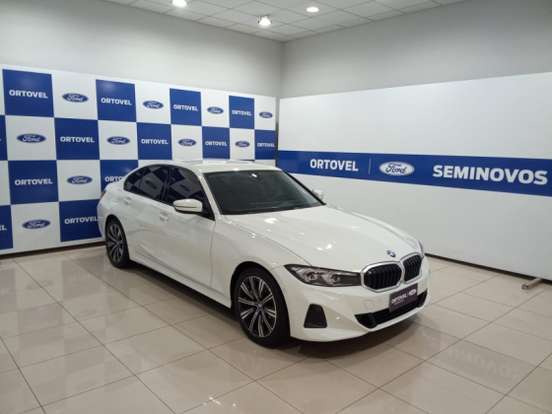 BMW-320i-2023