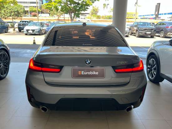 BMW-320i-2.0 16V TURBO FLEX M SPORT AUTOMÁTICO BMW-320i-2023
