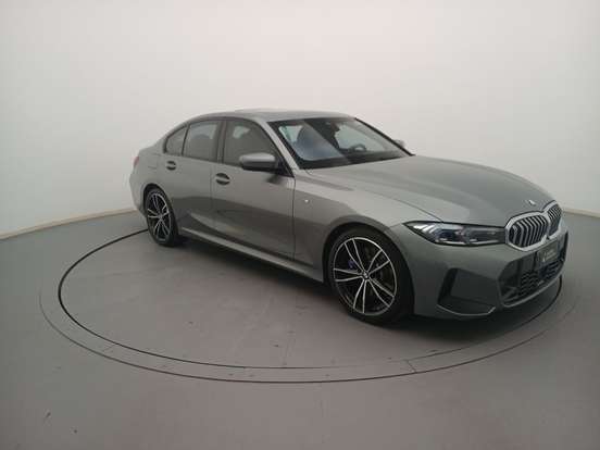 BMW-320i-2023