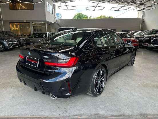 BMW-320i-2024