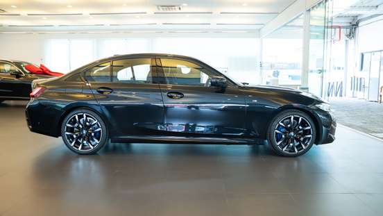 BMW-320i-2026