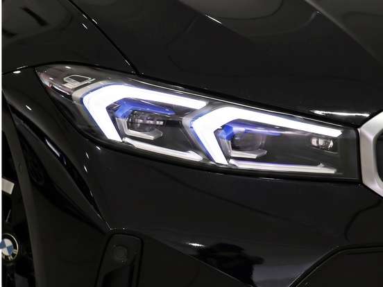 BMW-320i-2025