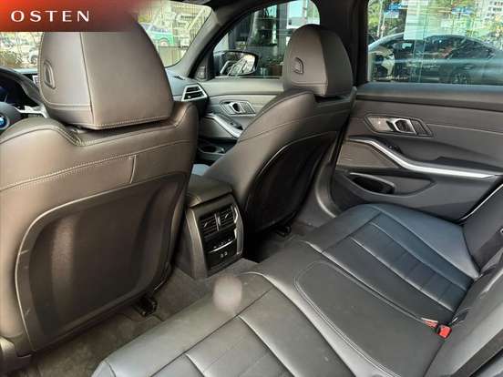BMW-320i-2024