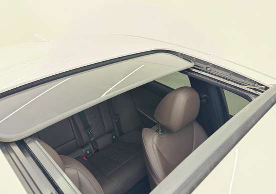 BMW-320i-2025