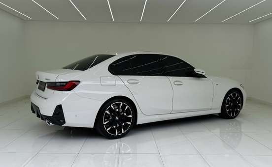 BMW-320i-2025