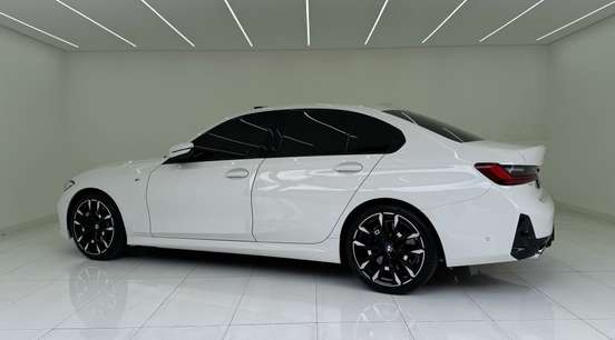 BMW-320i-2025