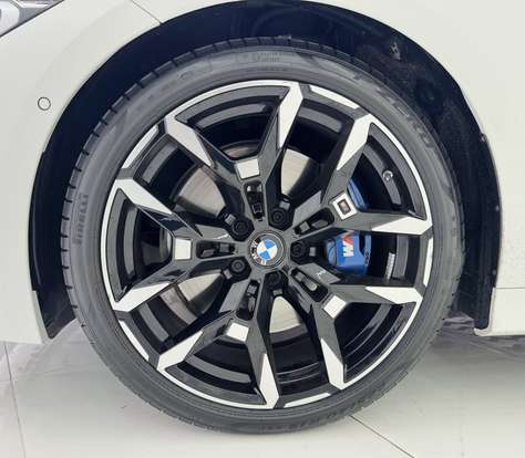 BMW-320i-2025