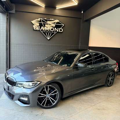 BMW-320i-2021