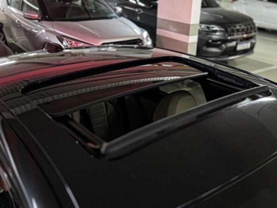 BMW-320i-2022