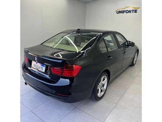 BMW-320i-2013