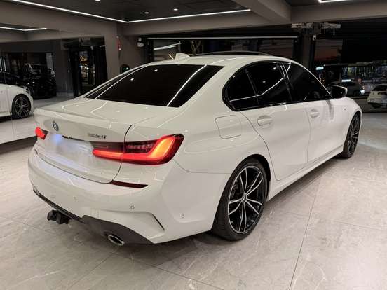 BMW-320i-2.0 16V TURBO GASOLINA M SPORT AUTOMÁTICO BMW-320i-2021