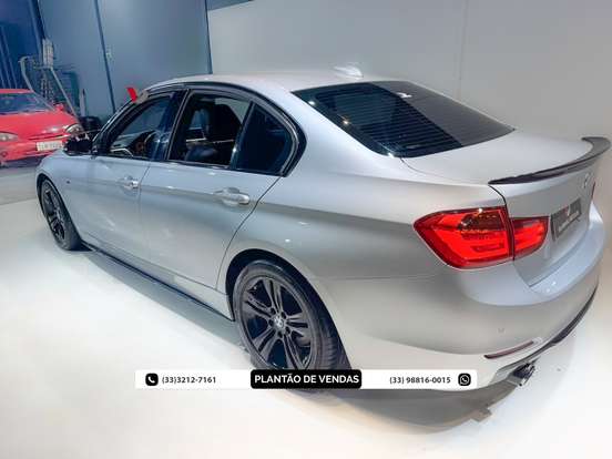 BMW-320i-2012