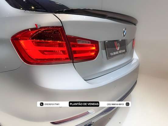 BMW-320i-2012