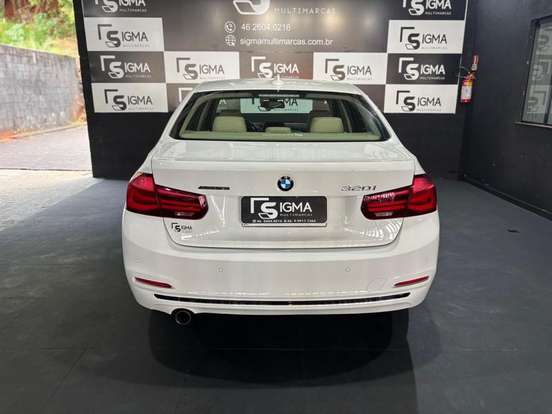 BMW-320i-2018
