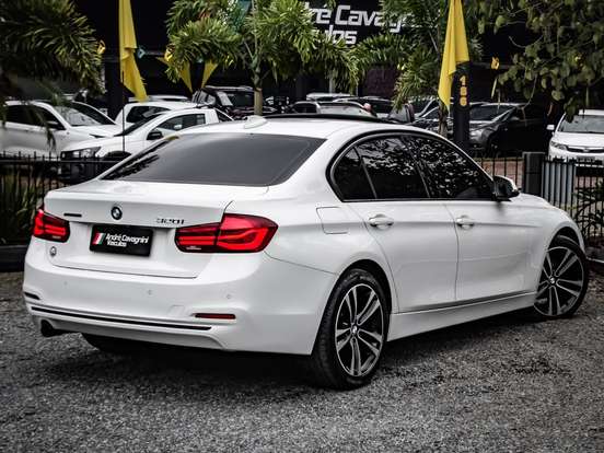 BMW-320i-2.0 SPORT GP 16V TURBO ACTIVE FLEX 4P AUTOMÁTICO BMW-320i-2018