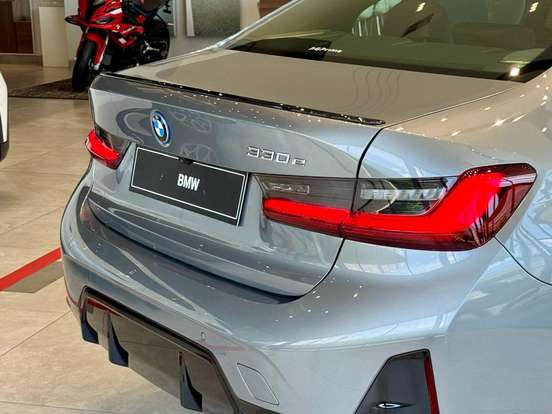BMW-330e-2.0 16V TURBO HÍBRIDO M SPORT AUTOMÁTICO BMW-330e-2025