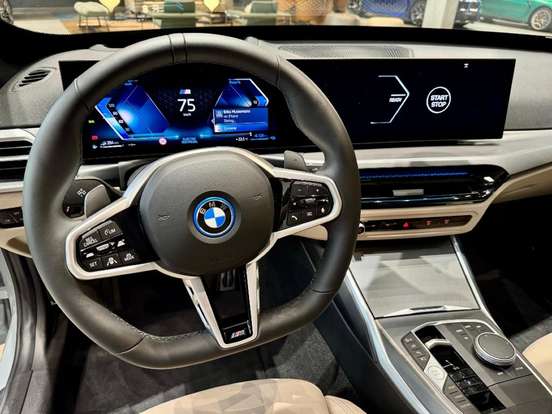 BMW-330e-2026