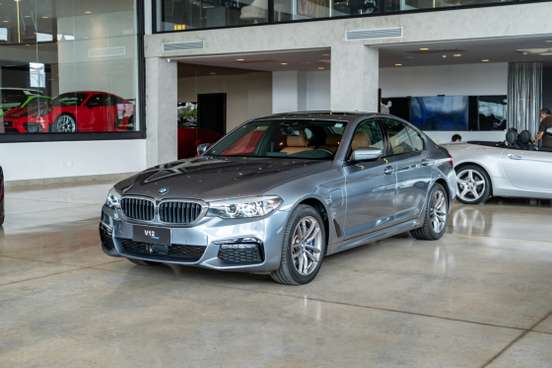 BMW-530e-2019